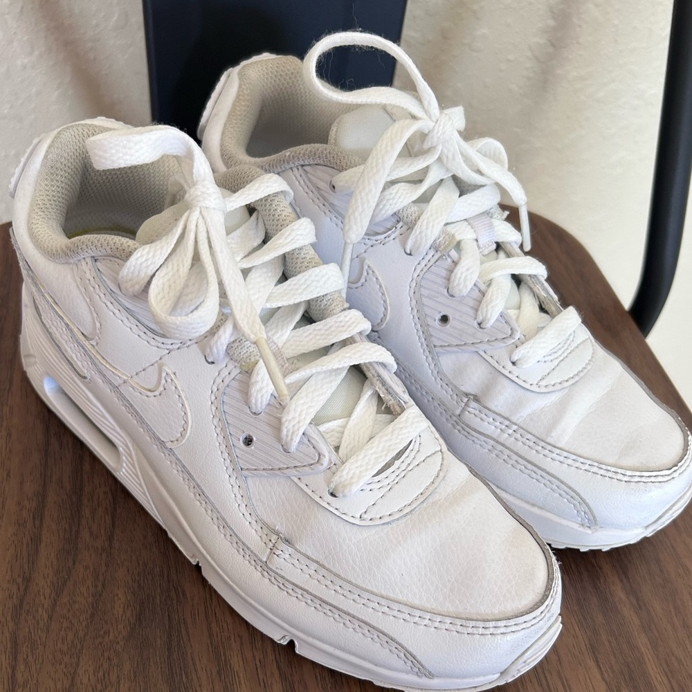 Nike Air Max 90 LTR -All-White/Light Gray Leather Low-Top Sneakers (size 2Y)